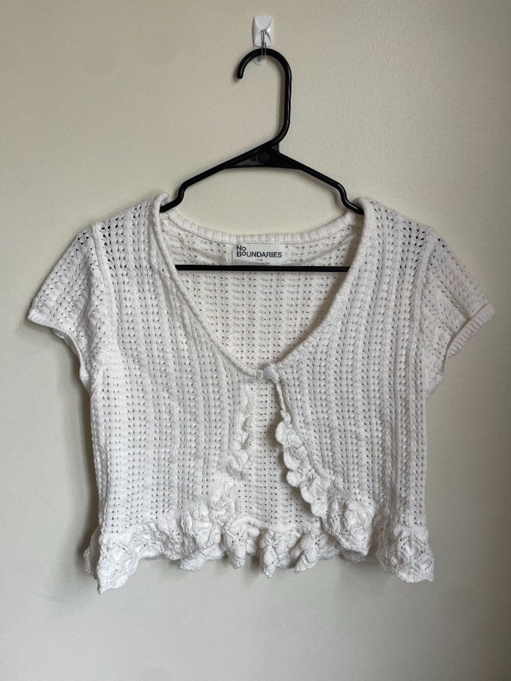 No Boundaries White Crochet Sweater Vest Cropped Cardgian Size L